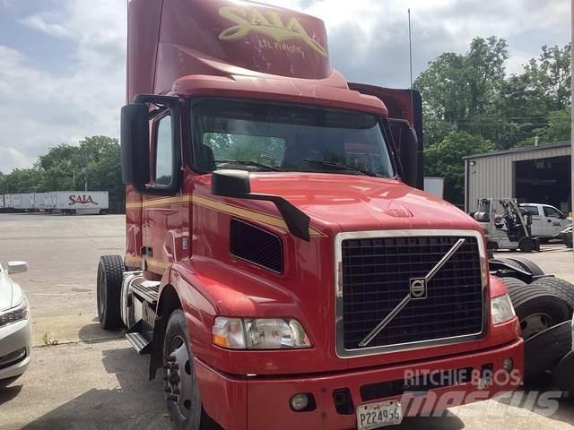 Volvo VNM وحدات الجر