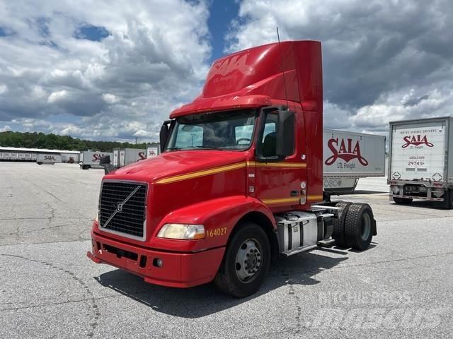 Volvo VNM وحدات الجر