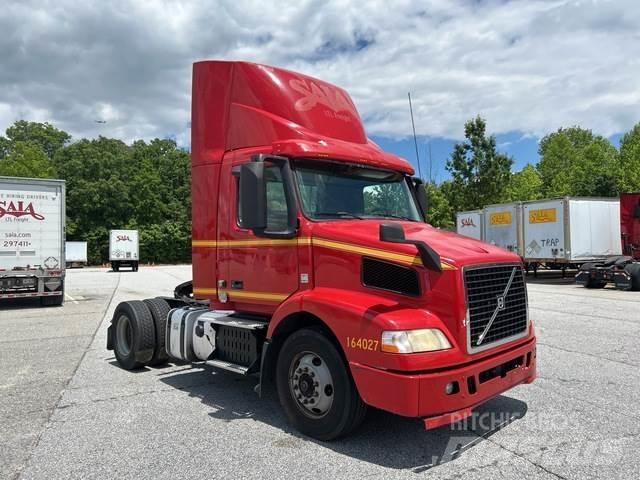 Volvo VNM وحدات الجر