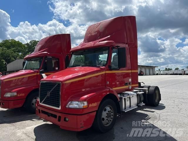 Volvo VNM وحدات الجر