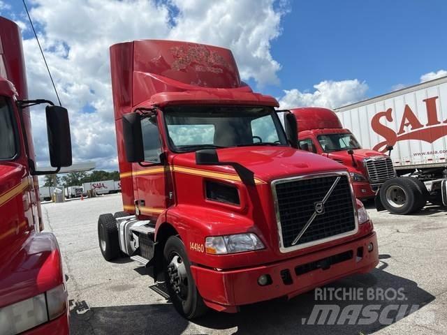 Volvo VNM وحدات الجر