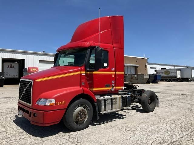 Volvo VNM وحدات الجر