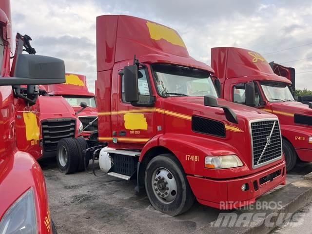 Volvo VNM وحدات الجر