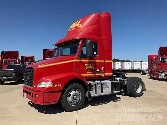Volvo VNM وحدات الجر