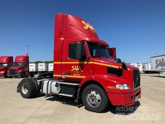 Volvo VNM وحدات الجر