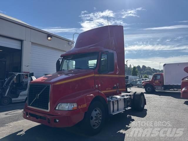 Volvo VNM وحدات الجر