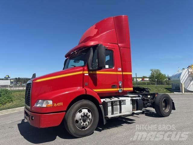 Volvo VNM وحدات الجر