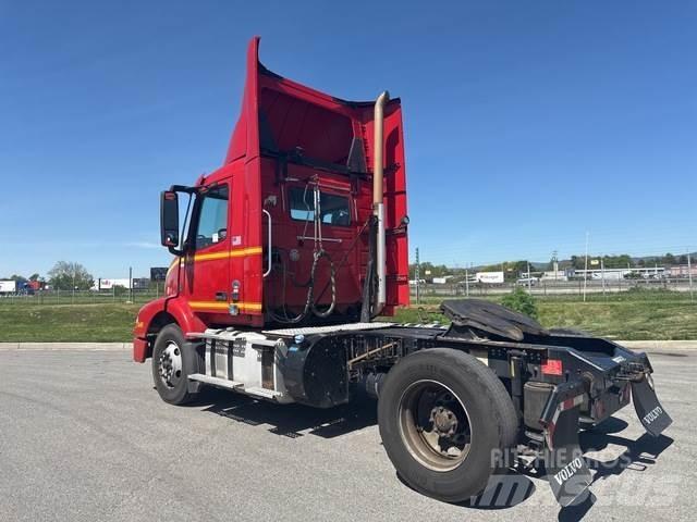 Volvo VNM وحدات الجر