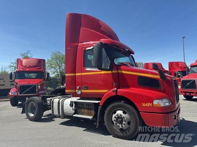Volvo VNM وحدات الجر