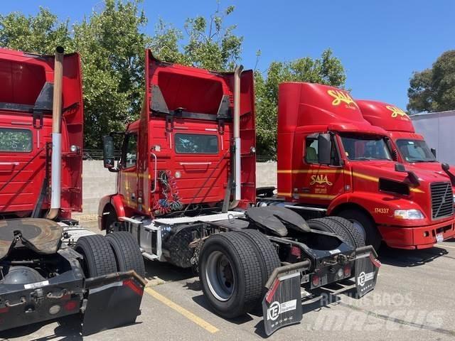 Volvo VNM وحدات الجر