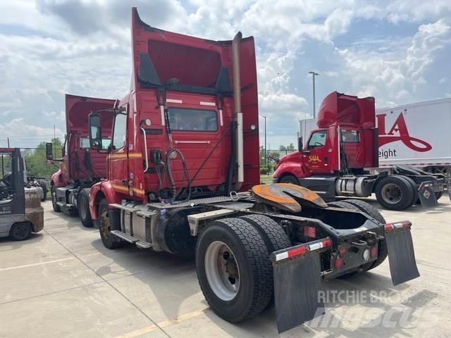 Volvo VNM وحدات الجر