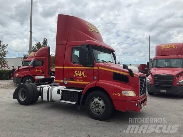 Volvo VNM وحدات الجر