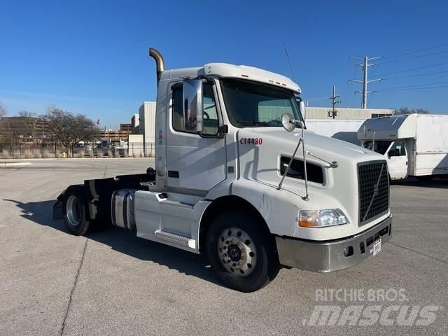 Volvo VNM وحدات الجر