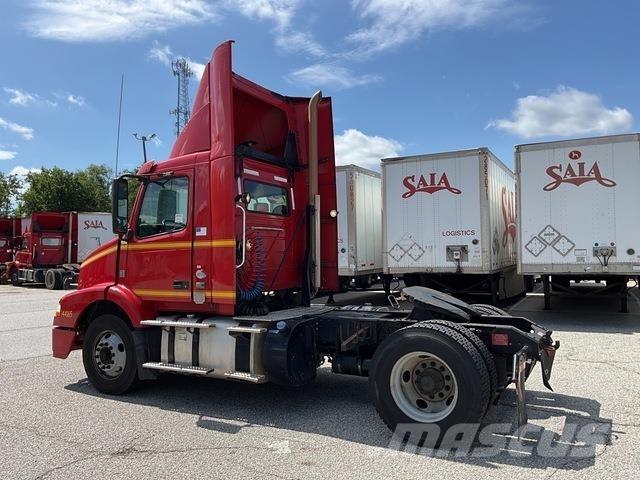 Volvo VNM وحدات الجر