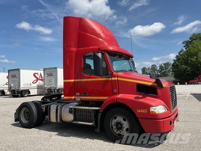 Volvo VNM وحدات الجر