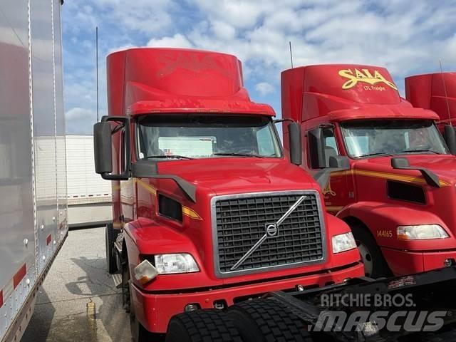 Volvo VNM وحدات الجر