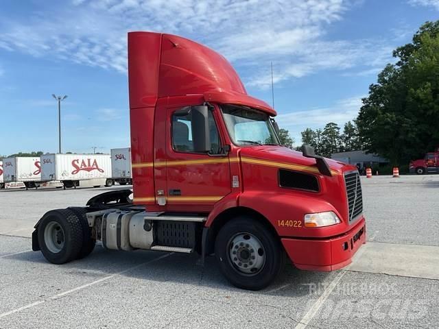 Volvo VNM وحدات الجر