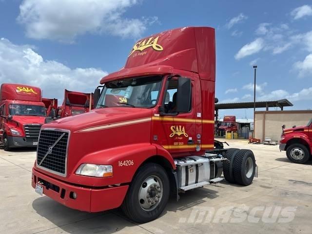 Volvo VNM وحدات الجر