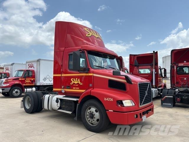 Volvo VNM وحدات الجر