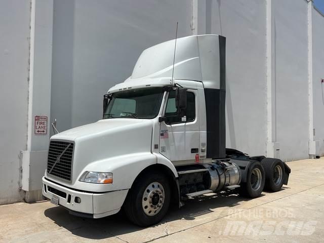 Volvo VNM وحدات الجر