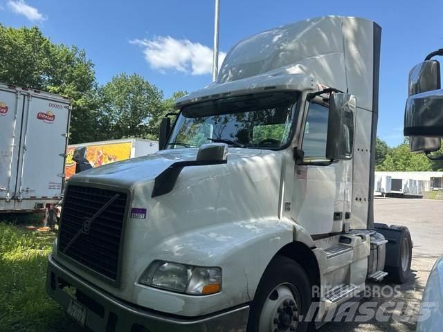 Volvo VNM وحدات الجر