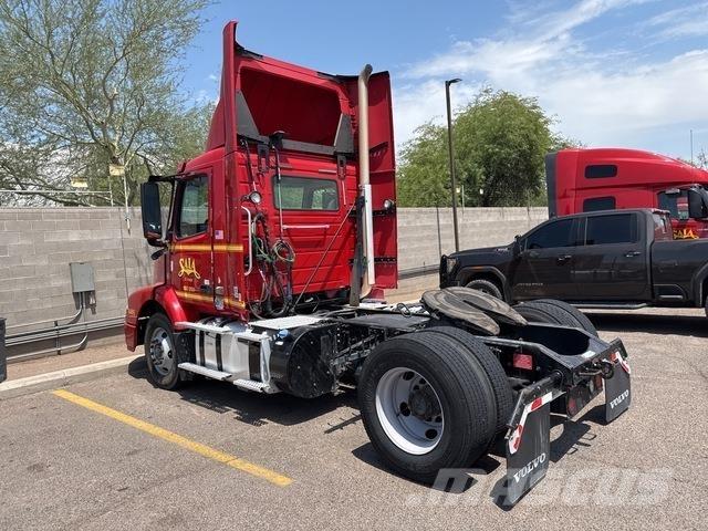 Volvo VNM وحدات الجر