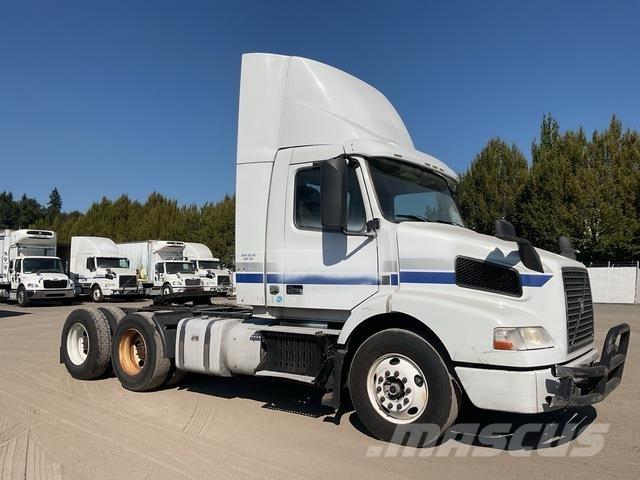 Volvo VNM وحدات الجر