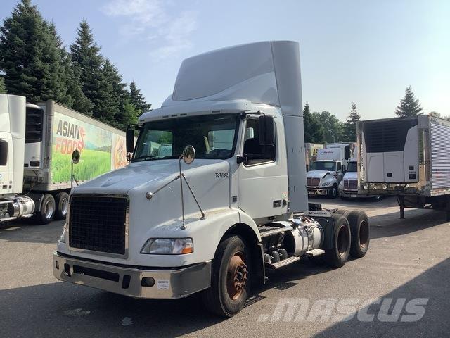 Volvo VNM وحدات الجر