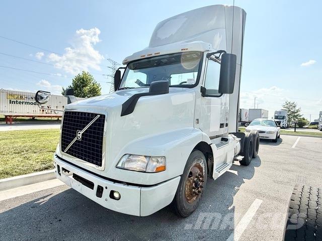 Volvo VNM وحدات الجر