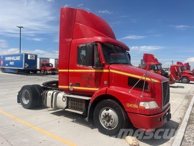 Volvo VNM وحدات الجر