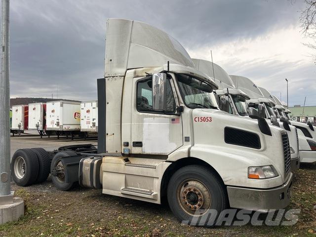 Volvo VNM وحدات الجر