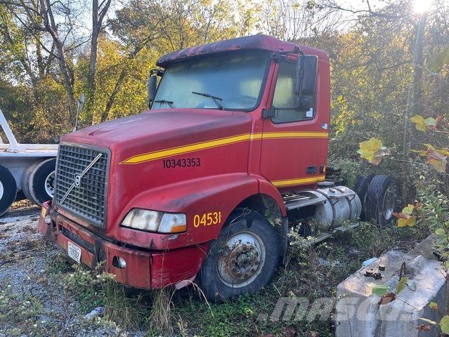 Volvo VNM200 وحدات الجر