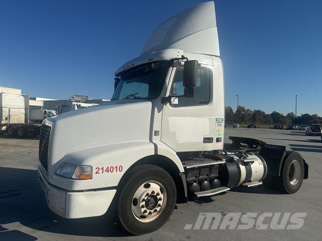 Volvo VNM42 وحدات الجر
