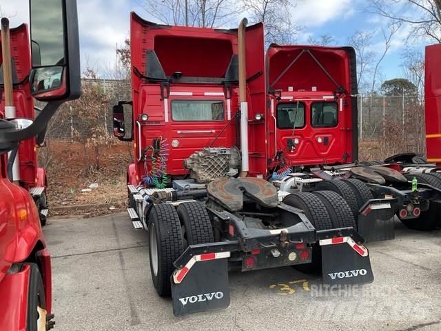 Volvo VNM42T وحدات الجر