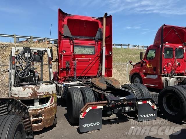 Volvo VNM42T وحدات الجر