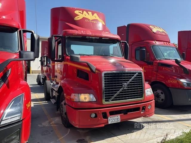 Volvo VNM42T وحدات الجر