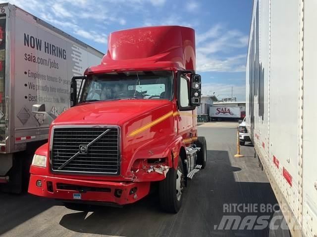 Volvo VNM42T وحدات الجر