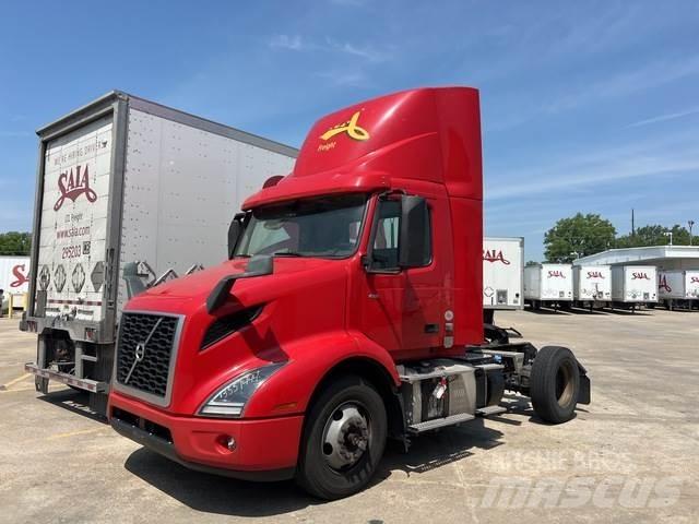 Volvo VNM42T وحدات الجر
