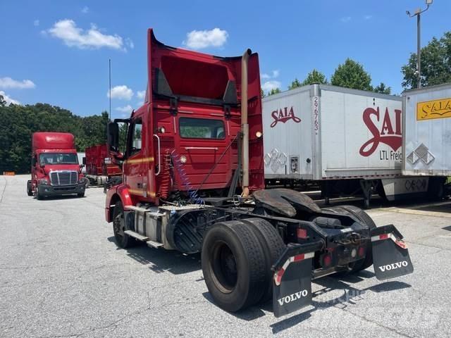 Volvo VNM42T وحدات الجر