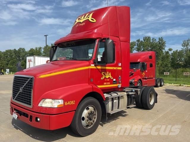 Volvo VNM42T وحدات الجر