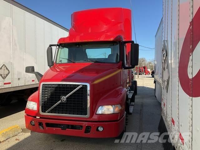 Volvo VNM42T وحدات الجر