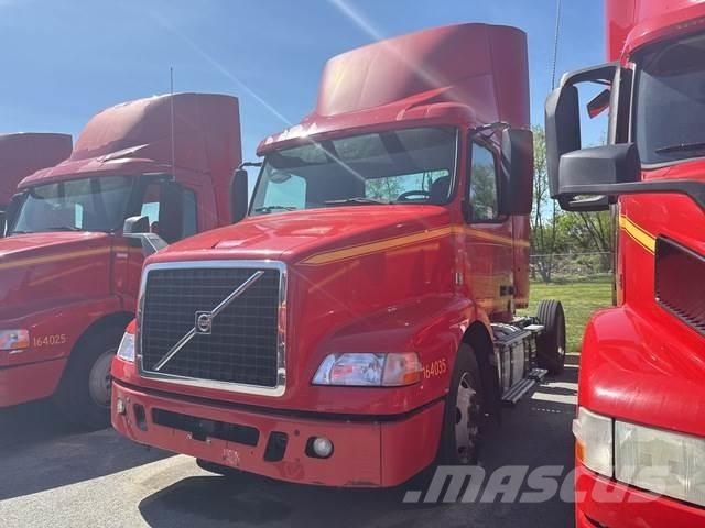 Volvo VNM42T وحدات الجر