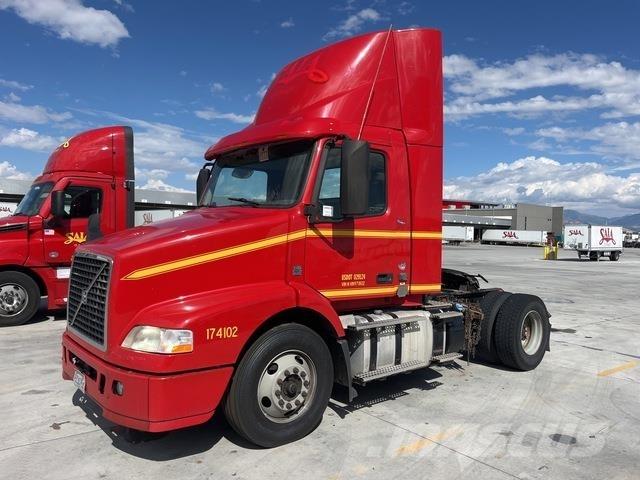 Volvo VNM42T وحدات الجر