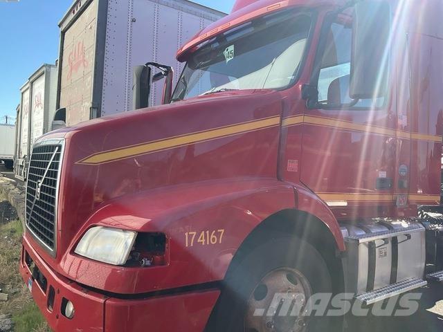 Volvo VNM42T وحدات الجر