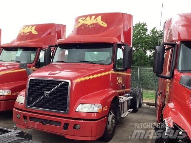 Volvo VNM64T وحدات الجر