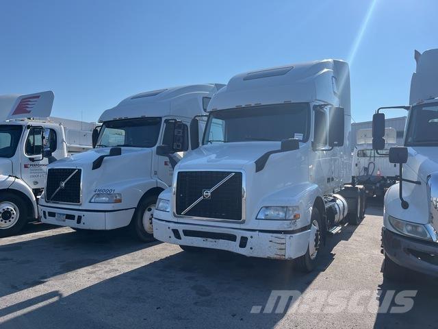 Volvo VNM64T وحدات الجر