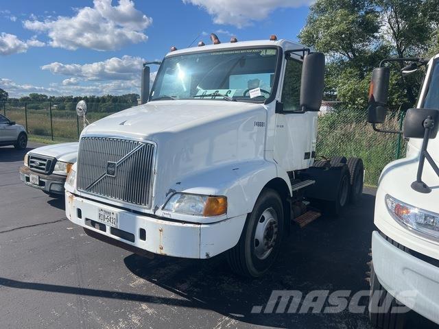 Volvo VNM64T وحدات الجر