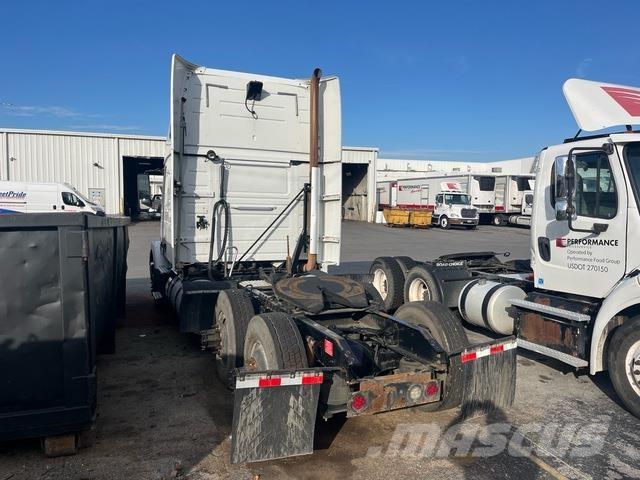 Volvo VNM64T وحدات الجر