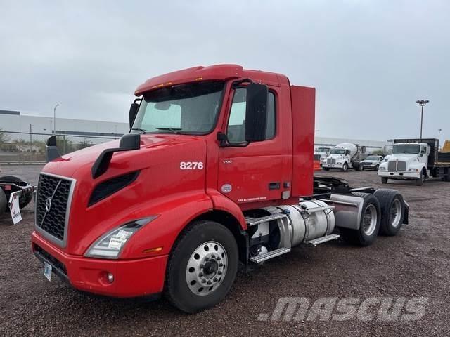 Volvo VNR وحدات الجر