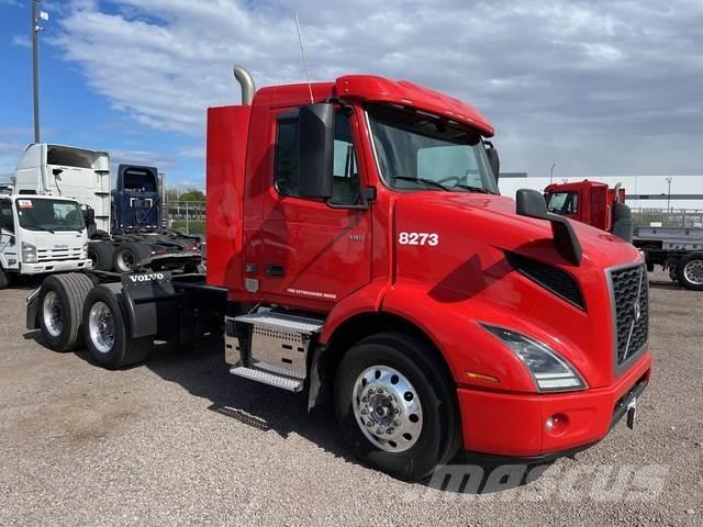 Volvo VNR وحدات الجر